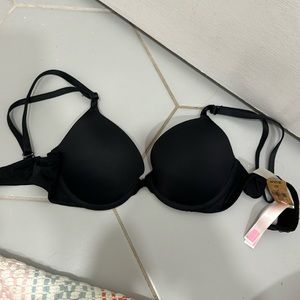 Victoria Secret Wear Everywhere push-up bra